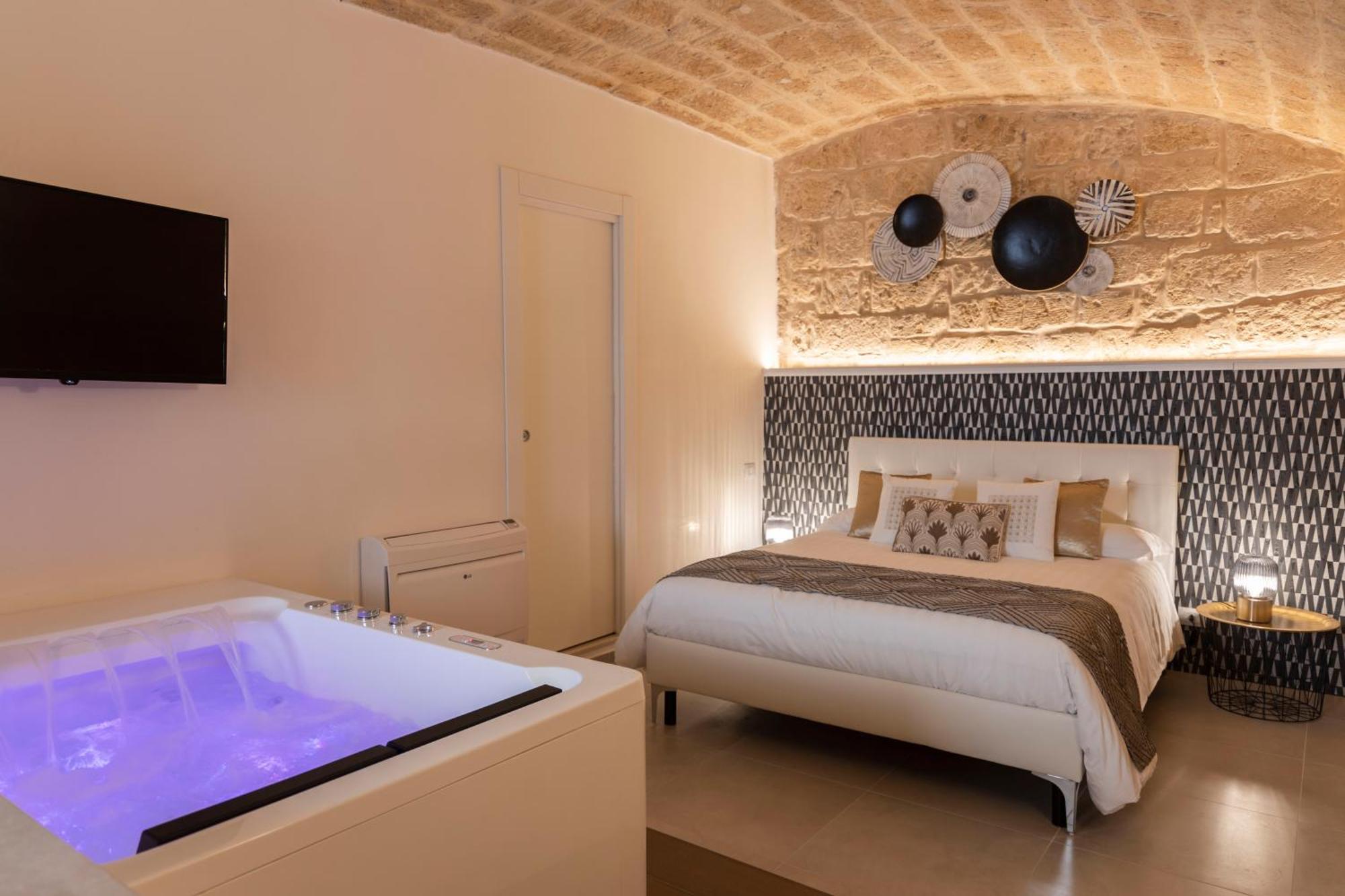 B&B Torre Canina Suite & Rooms Trani Εξωτερικό φωτογραφία